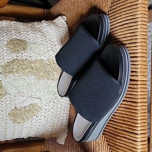 NWOT, David Tate Aline sandals,  size 8